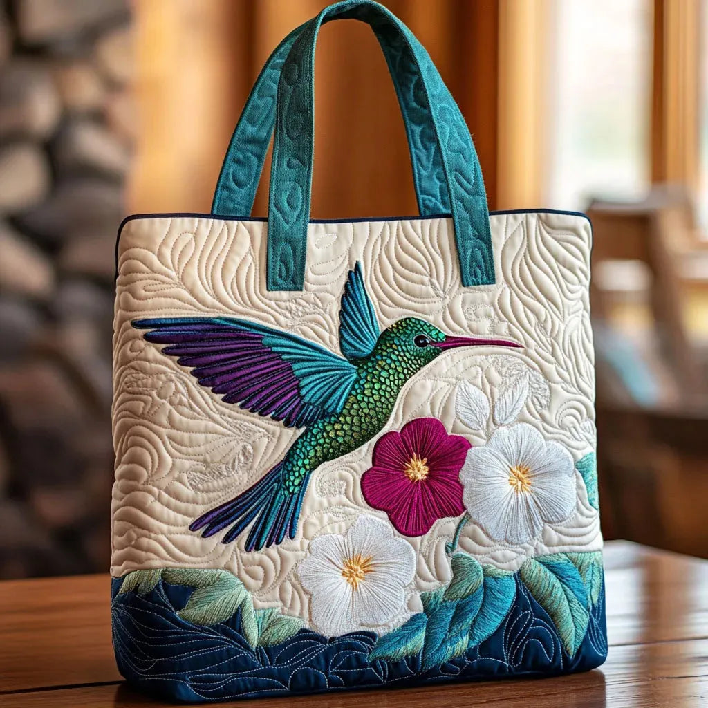 Gewatteerde shopper met kolibrie bij een witte bloem